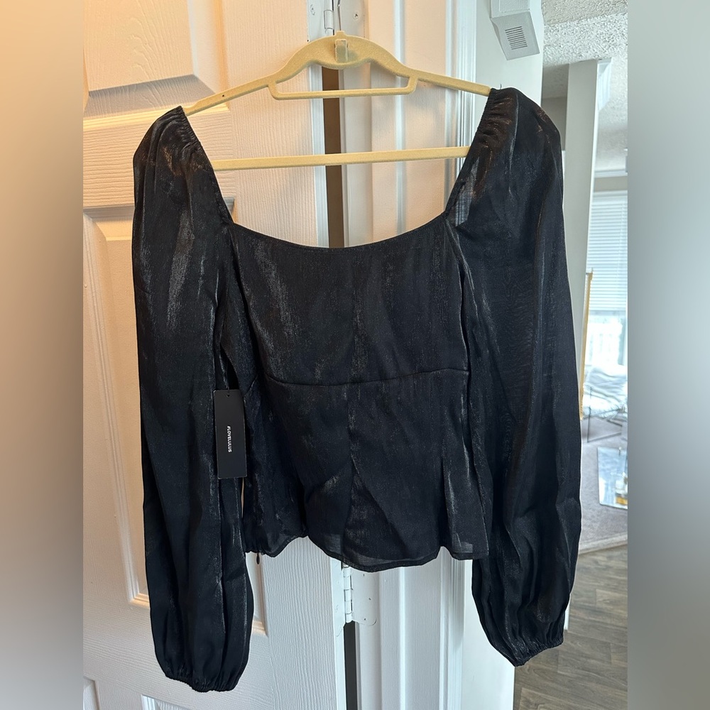 Lulu’s Blouse - Picture 2 of 8